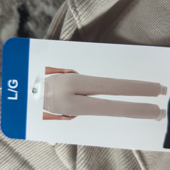 L: Danskin Sweatpants - Women's L - Picture 10 of 10